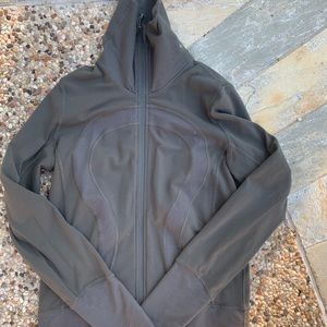 Lululemon olive green zipper jacket